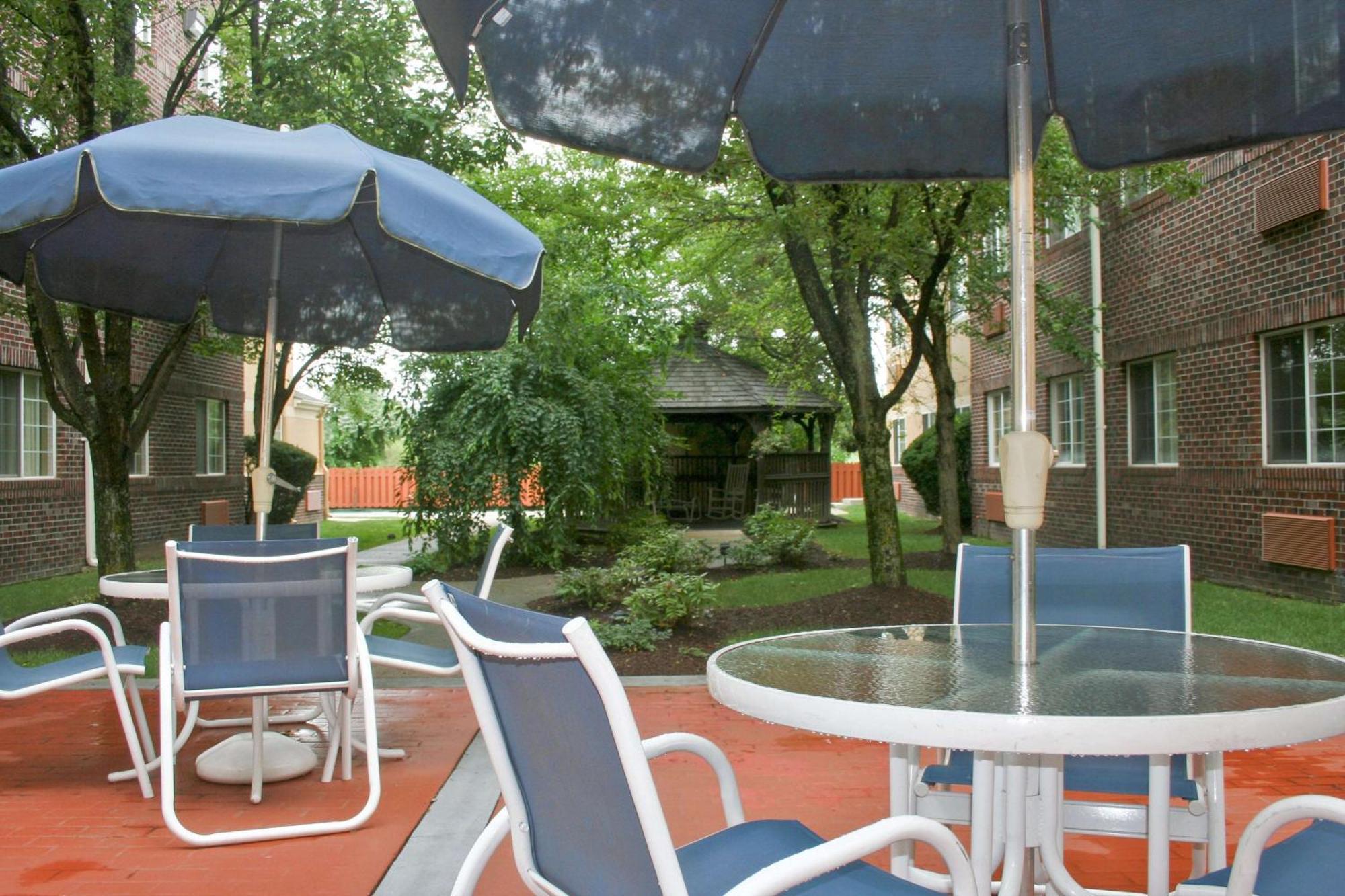 וורוויק Extended Stay America Select Suites - Providence - Airport מראה חיצוני תמונה