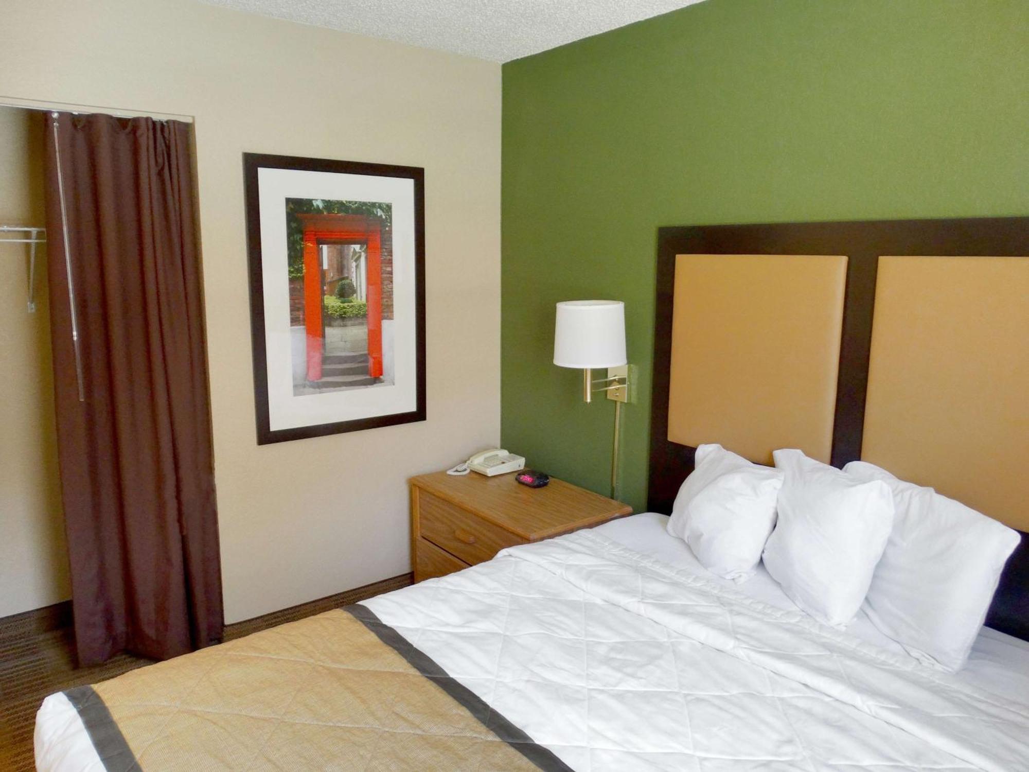 וורוויק Extended Stay America Select Suites - Providence - Airport מראה חיצוני תמונה