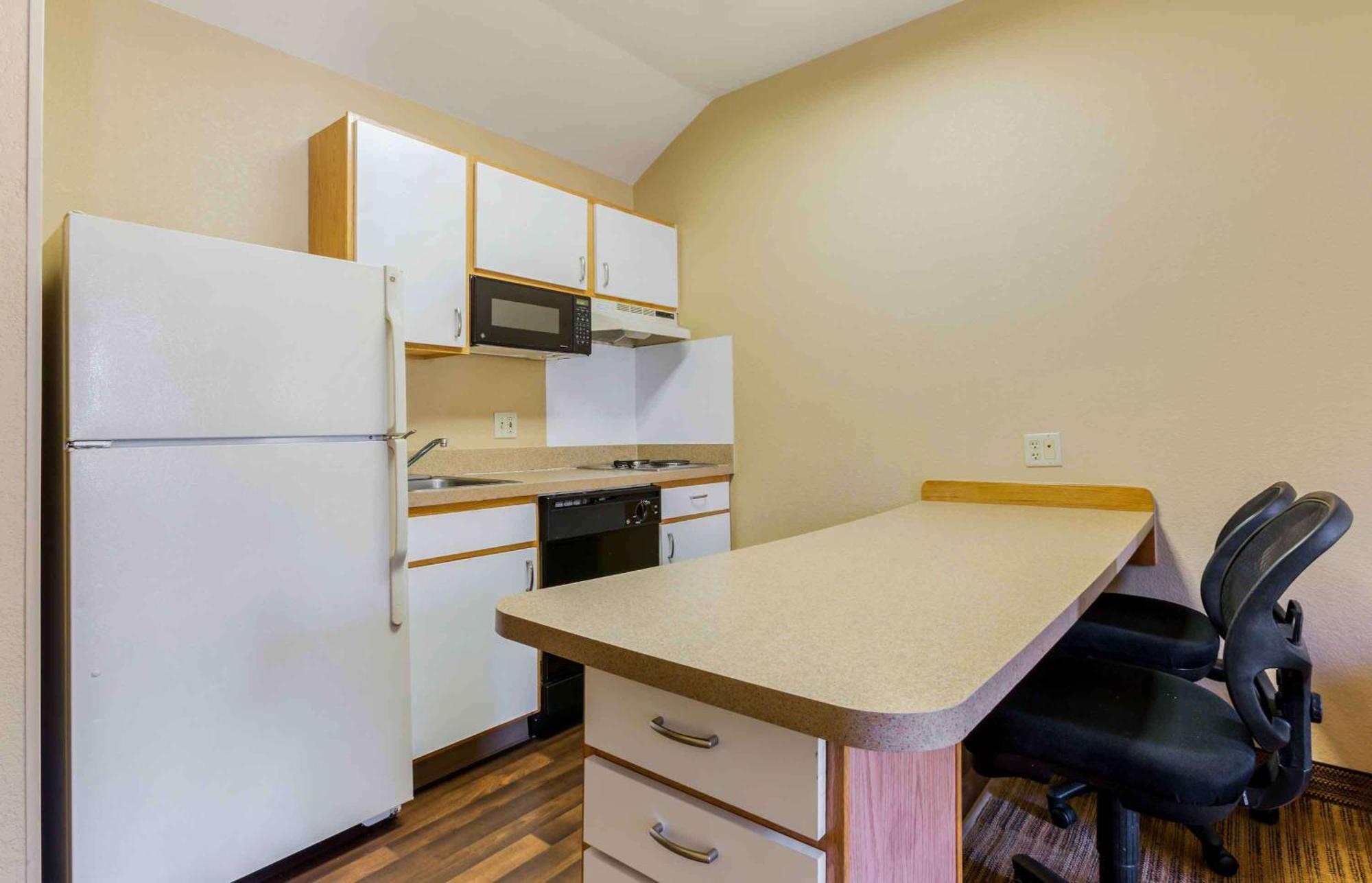 וורוויק Extended Stay America Select Suites - Providence - Airport מראה חיצוני תמונה