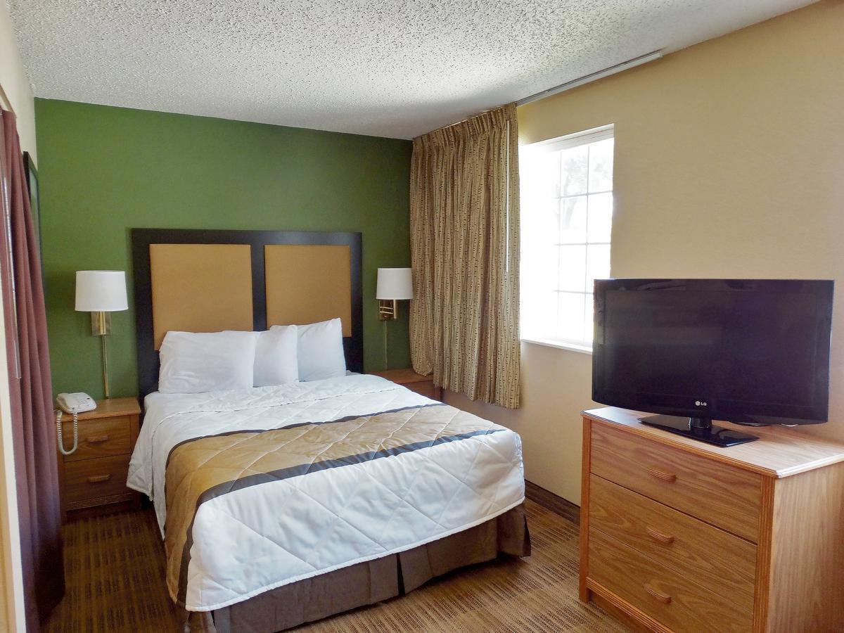 וורוויק Extended Stay America Select Suites - Providence - Airport מראה חיצוני תמונה
